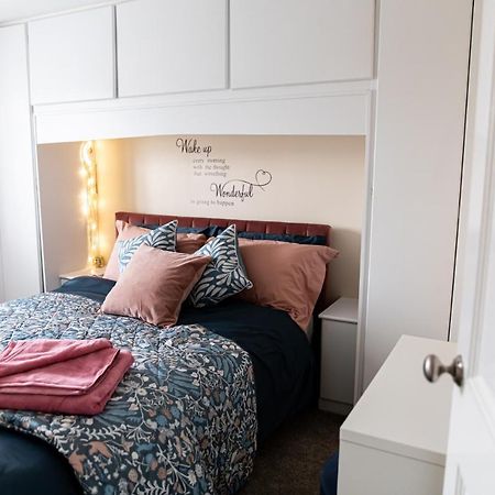 Inviting 3-Bed House In Manchester Bagian luar foto