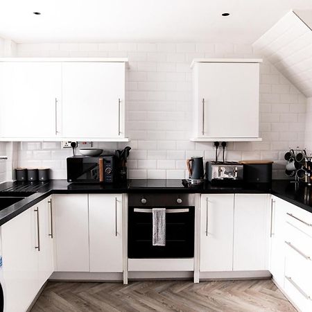 Inviting 3-Bed House In Manchester Bagian luar foto