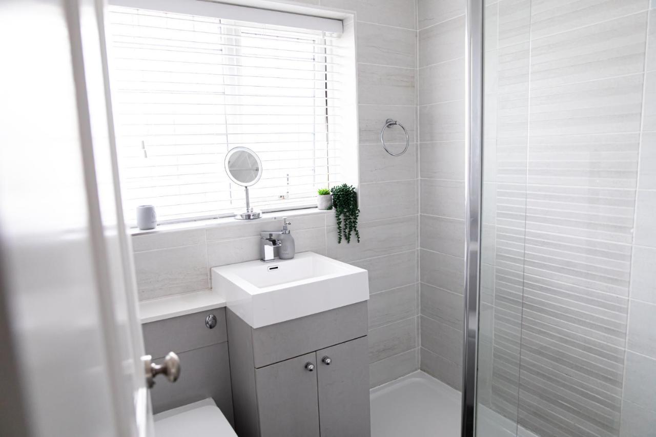 Inviting 3-Bed House In Manchester Bagian luar foto