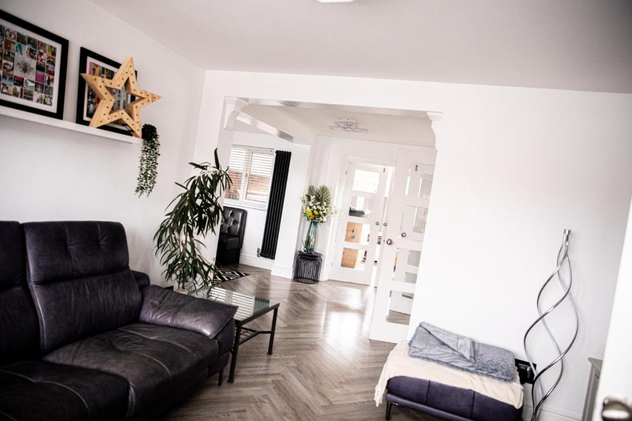 Inviting 3-Bed House In Manchester Bagian luar foto