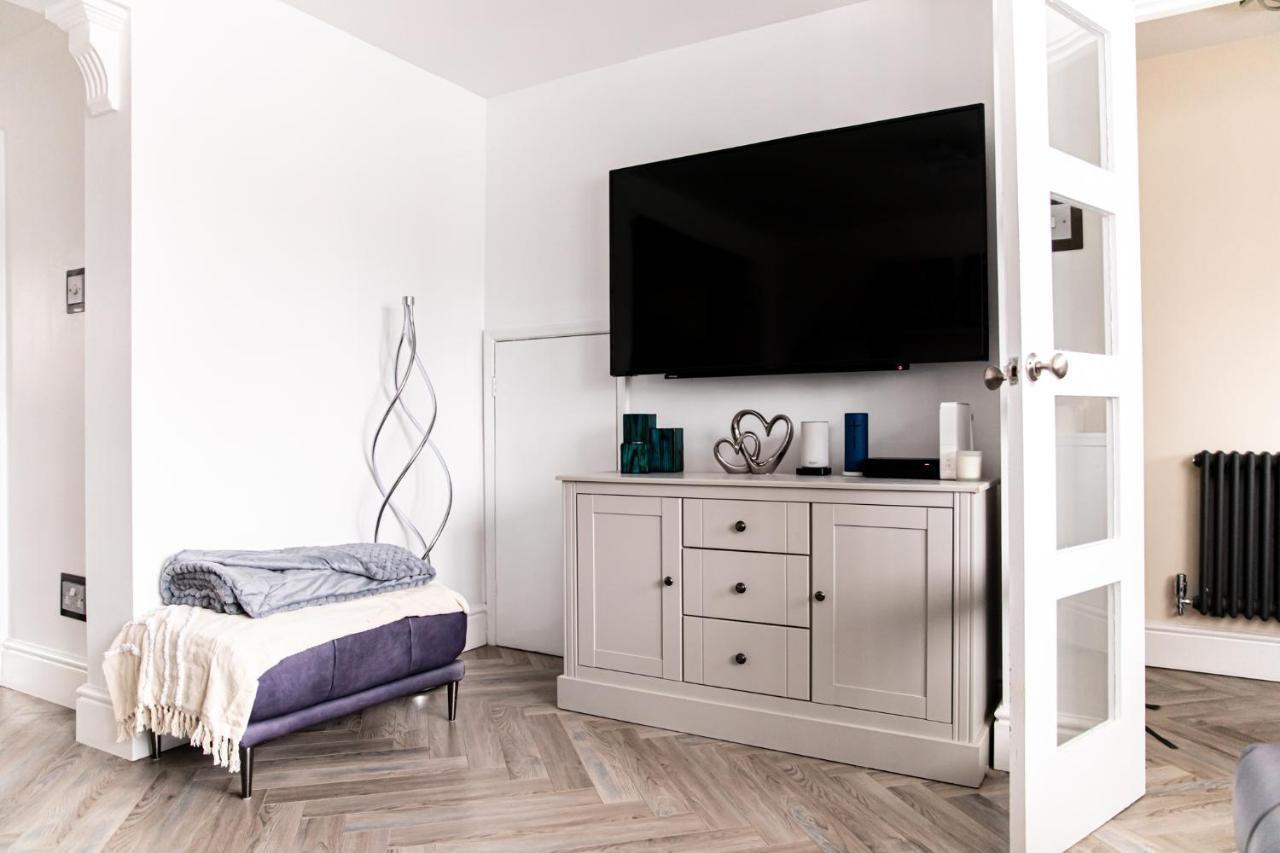 Inviting 3-Bed House In Manchester Bagian luar foto